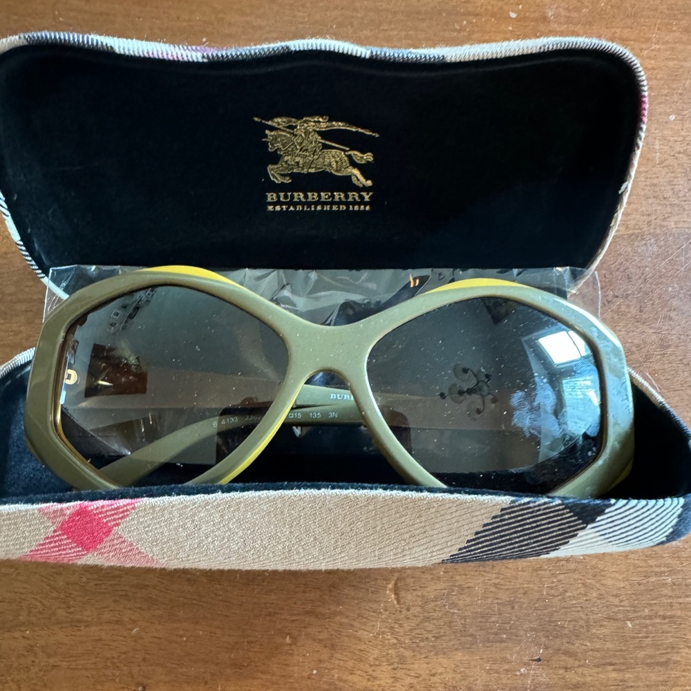 Burberry Sunglasses